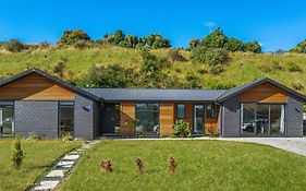 Luxury & Modern Living Home & Apartment
